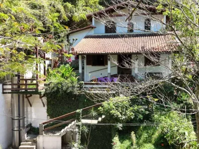 Casa com 5 Quartos à venda, 315m² no Itaipu, Niterói