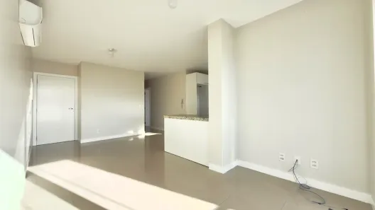 Apartamento com 3 Quartos para alugar, 108m² no Capoeiras, Florianópolis