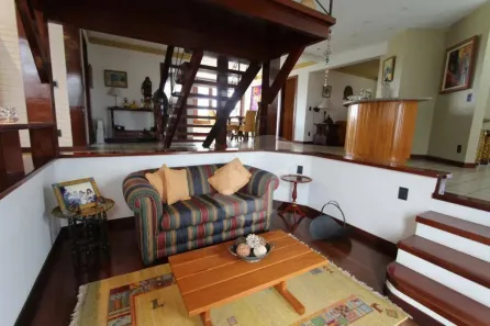 Casa com 4 Quartos à venda, 377m² no Badu, Niterói