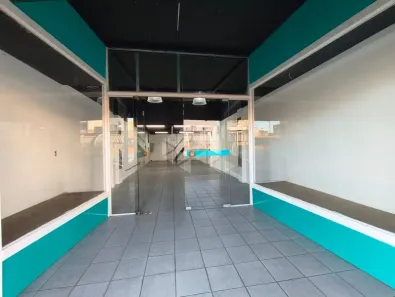 Ponto Comercial para alugar, 50m² no Passo da Areia, Porto Alegre