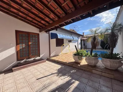 Casa com 3 Quartos para alugar, 250m² no Jardim Faculdade, Itu
