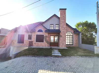 Casa com 3 Quartos para alugar, 314m² no Country, Santa Cruz do Sul