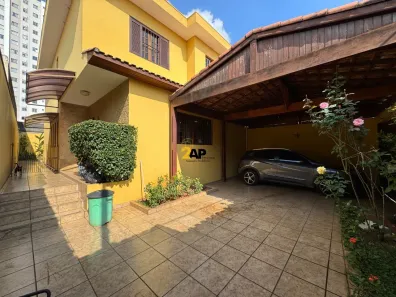 Casa com 3 Quartos à venda, 230m² no Parque Arariba, São Paulo