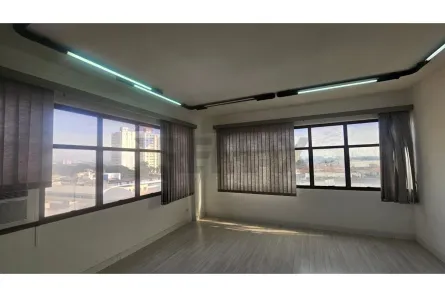 Sala Comercial para alugar, 39m² no Centro, Jacareí