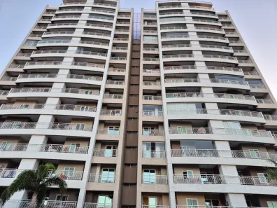 Apartamento com 2 Quartos para alugar, 74m² no Guararapes, Fortaleza