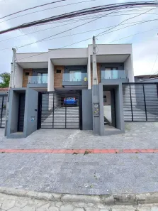 Sobrado com 3 Quartos à venda, 130m² no Floresta, Joinville