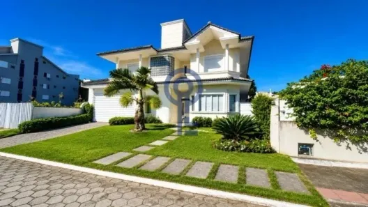 Casa com 4 Quartos para alugar, 450m² no Jurerê, Florianópolis