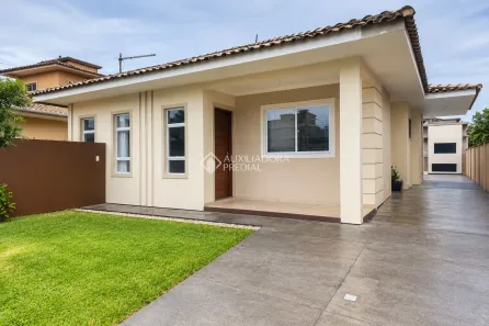 Casa com 2 Quartos para alugar, 100m² no São João do Rio Vermelho, Florianópolis