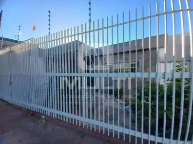 Casa com 3 Quartos para alugar, 200m² no Bom Jesus, Uberlândia
