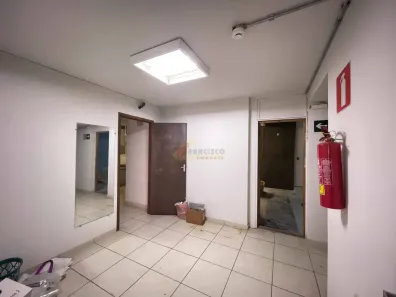 Sala Comercial com 3 Quartos para alugar, 90m² no Centro, Divinópolis