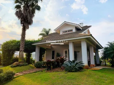 Sobrado com 4 Quartos à venda, 246m² no XANGRI-LÁ, Xangri-lá