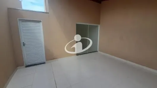 Casa com 3 Quartos para alugar, 120m² no Santa Rosa, Uberlândia