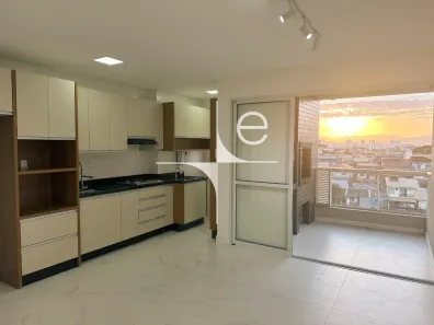 Apartamento com 2 Quartos para alugar, 75m² no Canto, Florianópolis