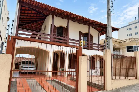 Casa com 4 Quartos à venda, 292m² no Capoeiras, Florianópolis