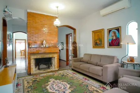 Casa com 4 Quartos à venda, 230m² no Partenon, Porto Alegre