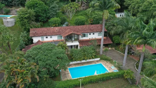 Casa com 5 Quartos para alugar, 292m² no Vina Del Mar, Juiz de Fora
