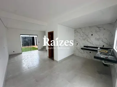 Sobrado com 2 Quartos à venda, 77m² no Novo Mundo, Uberlândia