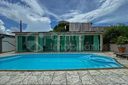 Casa de Condomínio com 2 Quartos à venda, 138m² no Jardim Sao Luis, Peruíbe