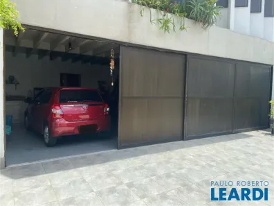 Casa com 6 Quartos à venda, 336m² no Jardim da Glória, São Paulo