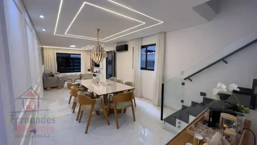 Sobrado com 4 Quartos à venda, 162m² no Guilhermina, Praia Grande