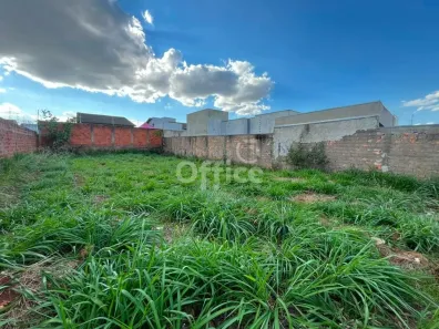 Lote/Terreno à venda, 300m² no Parque Brasília, Anápolis