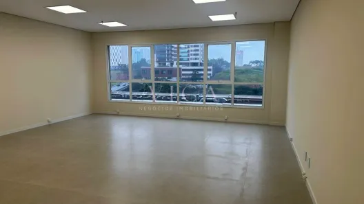 Sala Comercial para alugar, 53m² no Sítio Tamboré Alphaville, Barueri