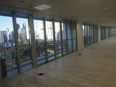 Sala Comercial para alugar, 234m² no Vila São Francisco (Zona Sul), São Paulo