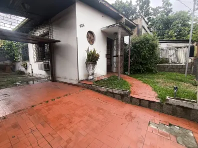 Lote/Terreno à venda, 300m² no Passo da Areia, Porto Alegre