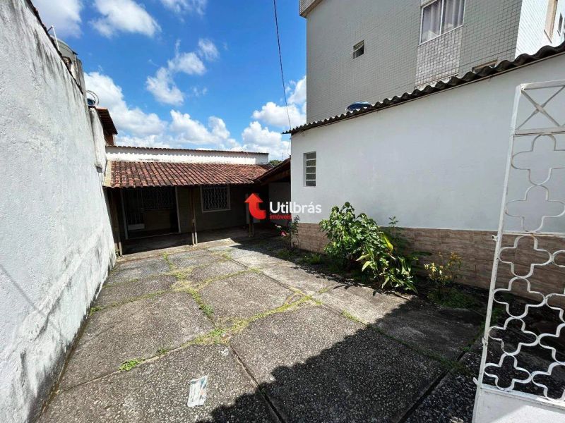 Casa com 2 quartos — Sagrada Família, Belo Horizonte