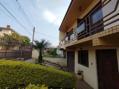 Casa com 5 Quartos à venda, 203m² no Camobi, Santa Maria