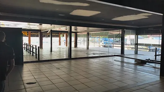 Ponto Comercial para alugar, 830m² no Centro-Sul, Várzea Grande