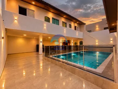 Casa com 5 Quartos à venda, 304m² no Centro, Peruíbe