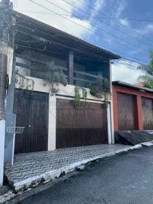 Sobrado com 3 Quartos à venda, 182m² no Jardim Estela, Poá
