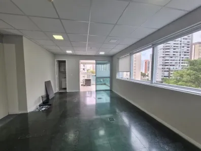 Sala Comercial para alugar, 50m² no Indianópolis, São Paulo