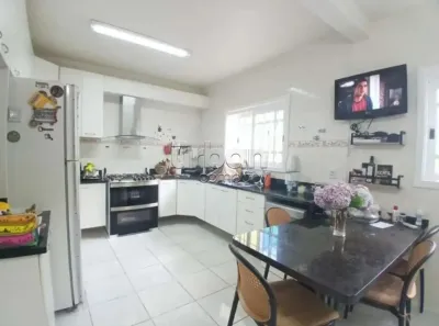 Sobrado com 3 Quartos à venda, 142m² no Igara, Canoas