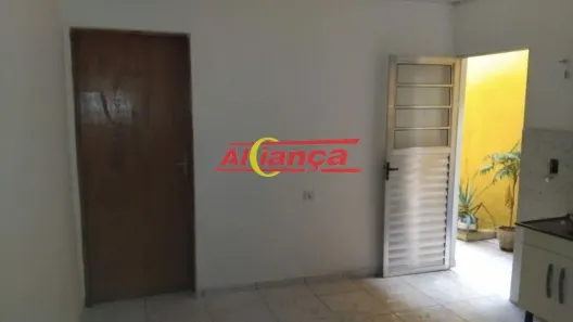 Casa com 1 Quarto para alugar, 80m² no Vila Alzira, Guarulhos
