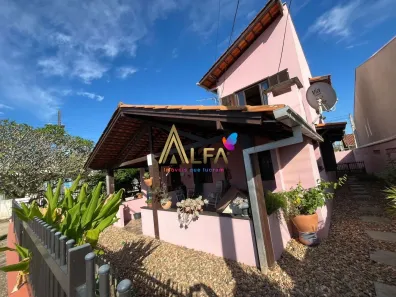 Casa com 4 Quartos à venda, 151m² no Centro, Penha