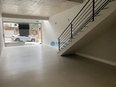 Imóvel Comercial à venda, 100m² no Centro, Caxias do Sul