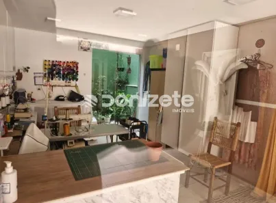 Sobrado com 2 Quartos à venda, 94m² no Vila Pires, Santo André