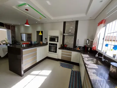 Casa com 4 Quartos à venda, 350m² no Jardim Venturini, Jaguariúna