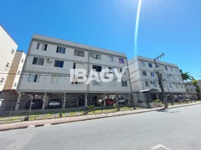 Apartamento com 2 Quartos para alugar, 68m² no Campinas, São José