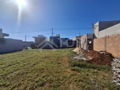 Lote/Terreno à venda, 240m² no Jardim Jockey Clube, São Carlos