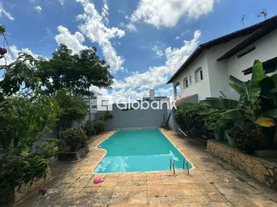 Casa com 3 Quartos para alugar, 250m² no Jardim Panorama, Montes Claros