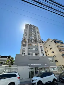 Apartamento com 2 Quartos à venda, 76m² no Barreiros, São José