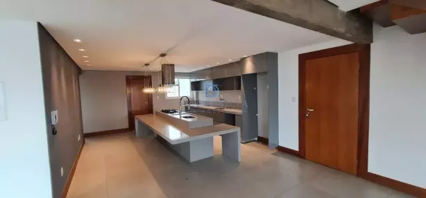 Apartamento com 3 Quartos para alugar, 240m² no Centro, Pouso Alegre