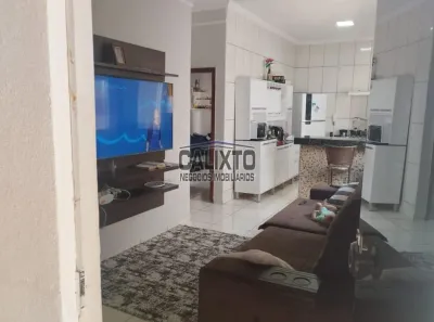 Casa com 2 Quartos à venda, 125m² no Jardim Holanda, Uberlândia