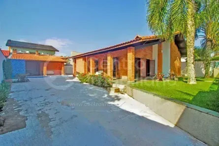 Casa com 4 Quartos à venda, 225m² no Jardim Marcia, Peruíbe