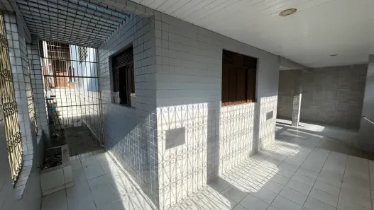 Sobrado com 6 Quartos à venda, 200m² no Neópolis, Natal