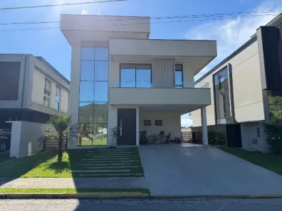 Casa com 4 Quartos à venda, 324m² no Santa Regina, Camboriú