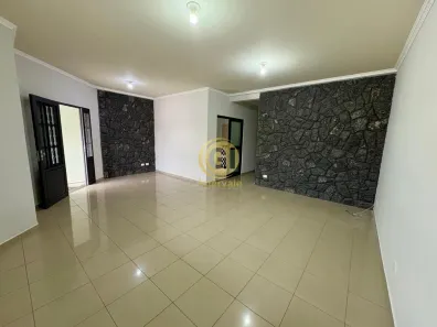 Sobrado com 3 Quartos à venda, 160m² no Jardim Terras de São João, Jacareí